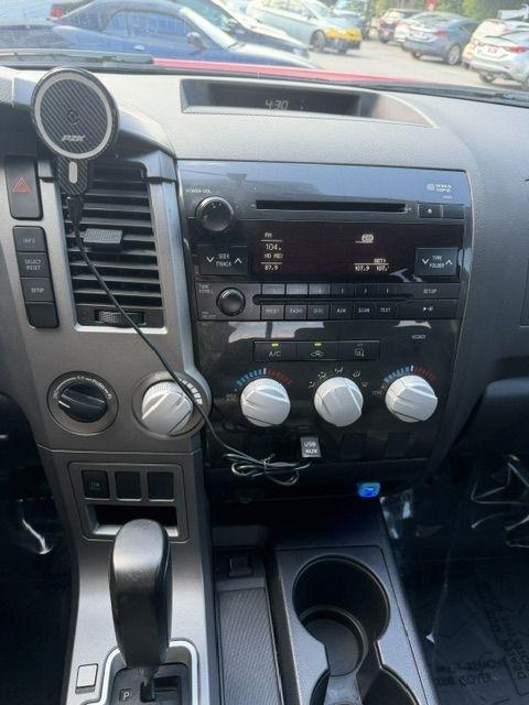 Toyota Tundra Tundra-Grade Double Cab 4.6L 4WD 2011