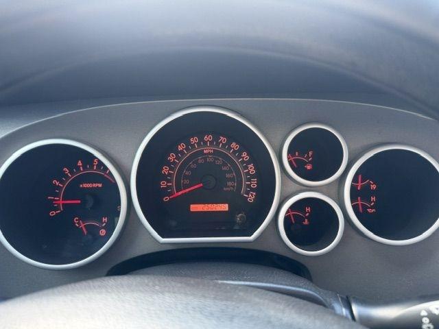 Toyota Tundra Tundra-Grade Double Cab 4.6L 4WD 2011