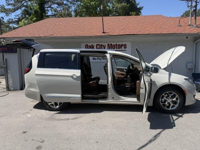 Chrysler Pacifica Limited 2017