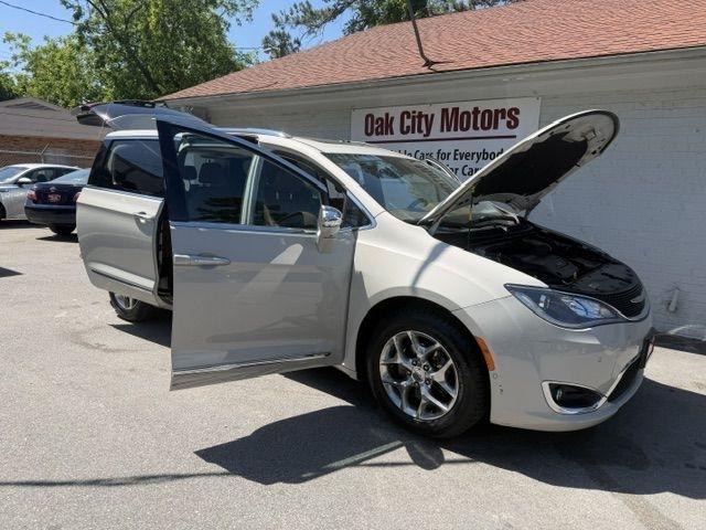 Chrysler Pacifica Limited 2017
