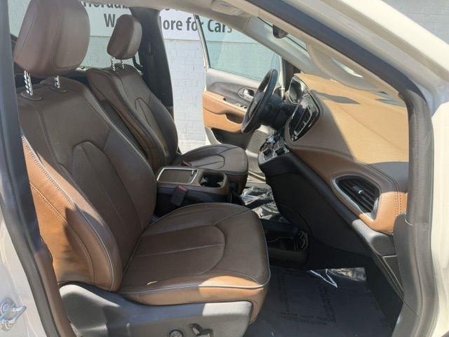 Chrysler Pacifica Limited 2017