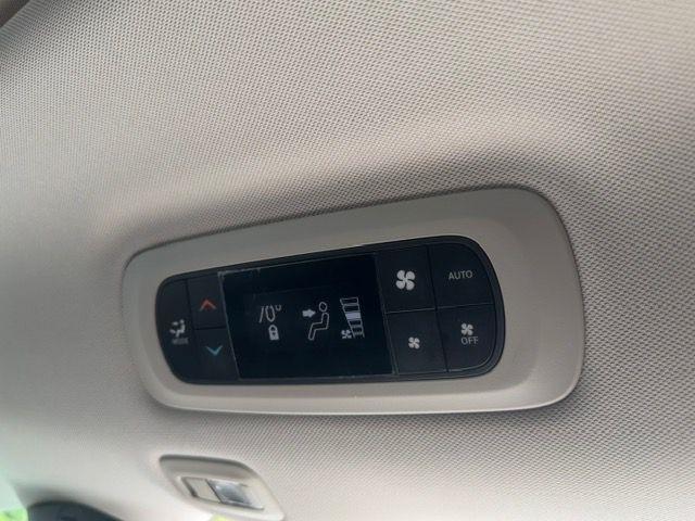 Chrysler Pacifica Limited 2017