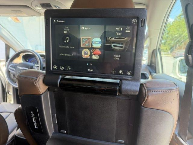 Chrysler Pacifica Limited 2017