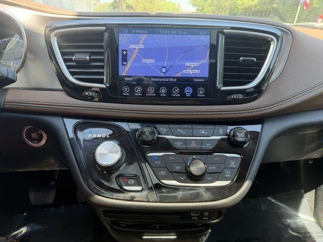 Chrysler Pacifica Limited 2017