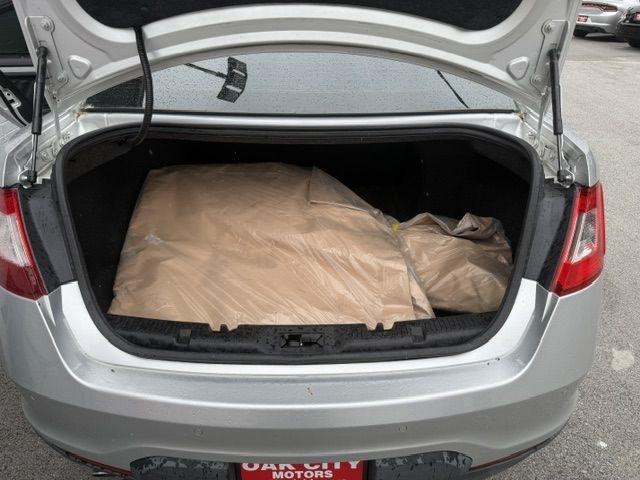 Ford Taurus SEL FWD 2011
