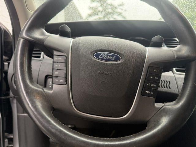 Ford Taurus SEL FWD 2011