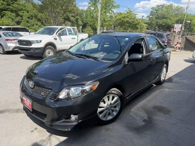 Toyota Corolla Base 4-Speed AT 2009