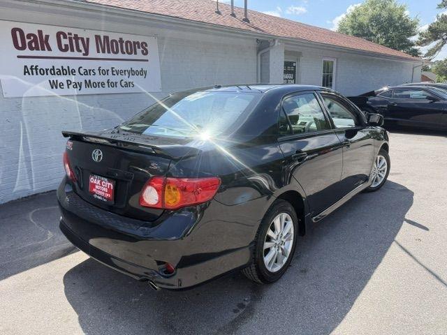 Toyota Corolla Base 4-Speed AT 2009