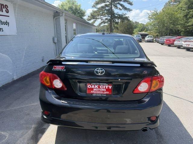 Toyota Corolla Base 4-Speed AT 2009