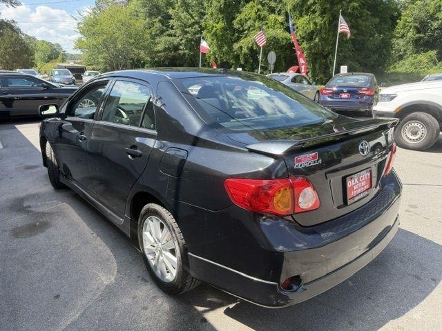 Toyota Corolla Base 4-Speed AT 2009