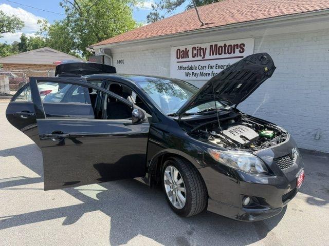 Toyota Corolla Base 4-Speed AT 2009