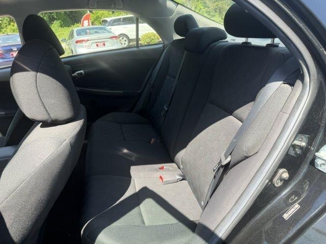 Toyota Corolla Base 4-Speed AT 2009