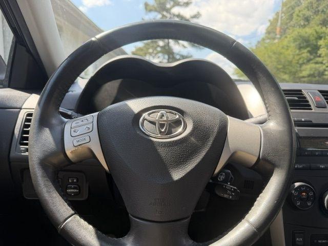 Toyota Corolla Base 4-Speed AT 2009