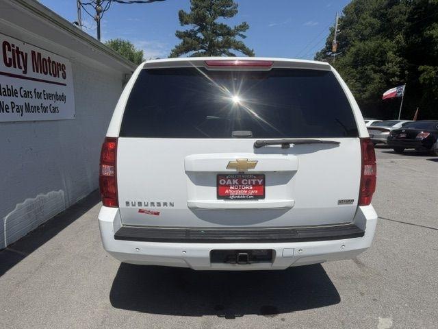 Chevrolet Suburban LT 1500 2WD 2012
