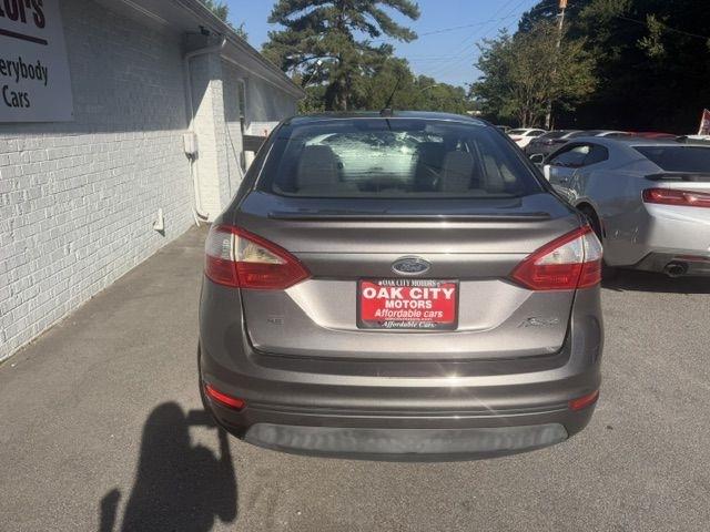 Ford Fiesta SE Sedan 2014