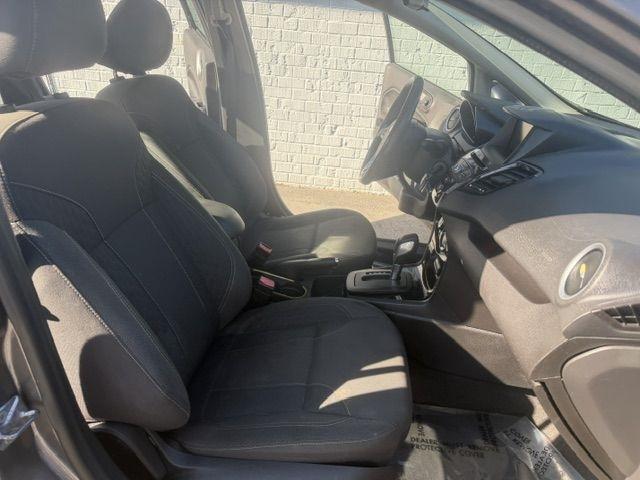 Ford Fiesta SE Sedan 2014