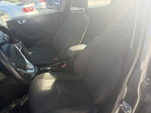 Ford Fiesta SE Sedan 2014