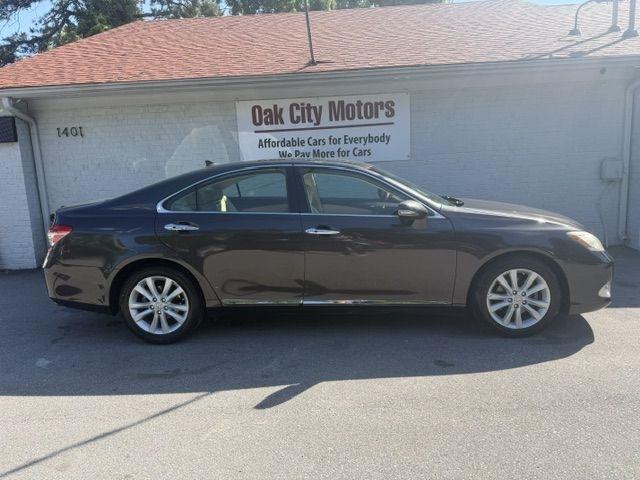Lexus ES 350 Sedan 2011