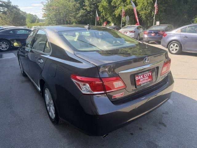 Lexus ES 350 Sedan 2011