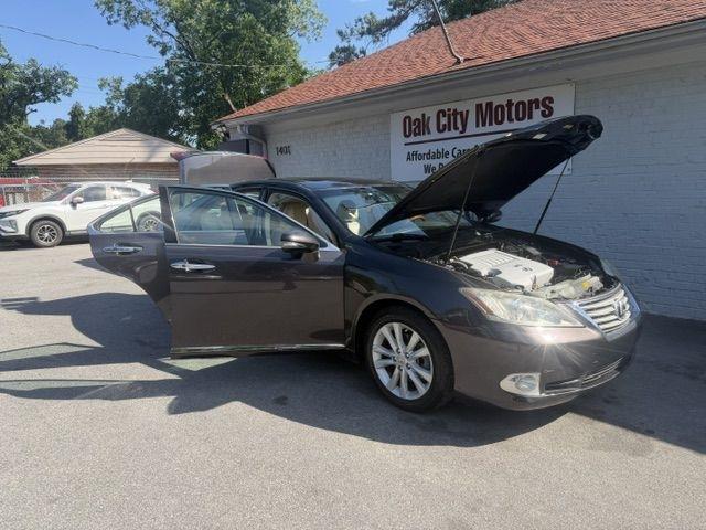 Lexus ES 350 Sedan 2011