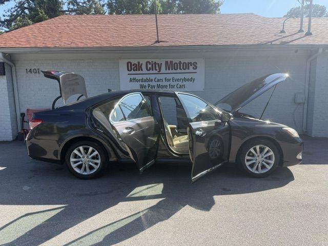 Lexus ES 350 Sedan 2011