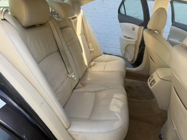 Lexus ES 350 Sedan 2011