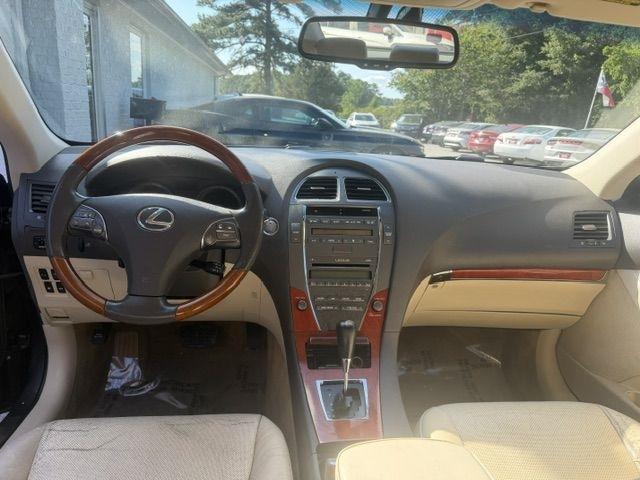 Lexus ES 350 Sedan 2011