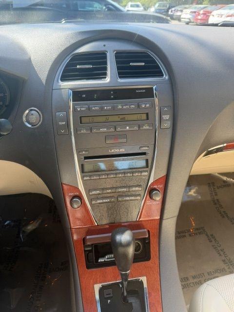Lexus ES 350 Sedan 2011