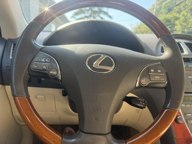 Lexus ES 350 Sedan 2011