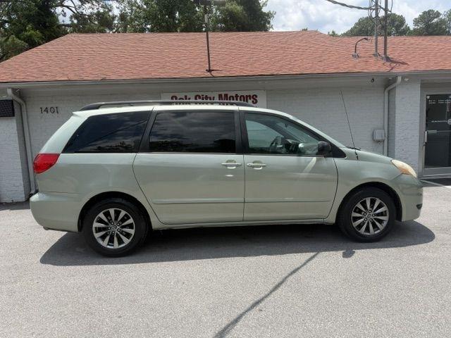 Toyota Sienna CE FWD 8-Passenger 2008