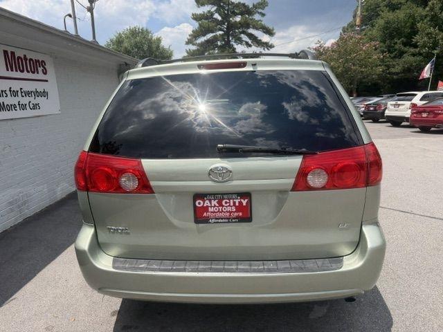 Toyota Sienna CE FWD 8-Passenger 2008