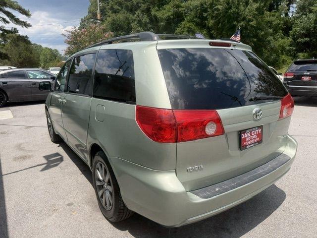 Toyota Sienna CE FWD 8-Passenger 2008
