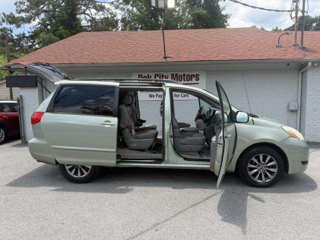 Toyota Sienna CE FWD 8-Passenger 2008