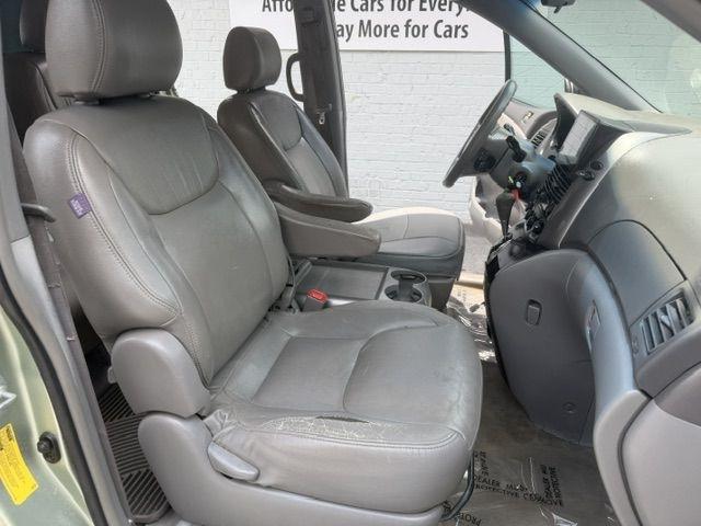 Toyota Sienna CE FWD 8-Passenger 2008