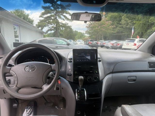 Toyota Sienna CE FWD 8-Passenger 2008