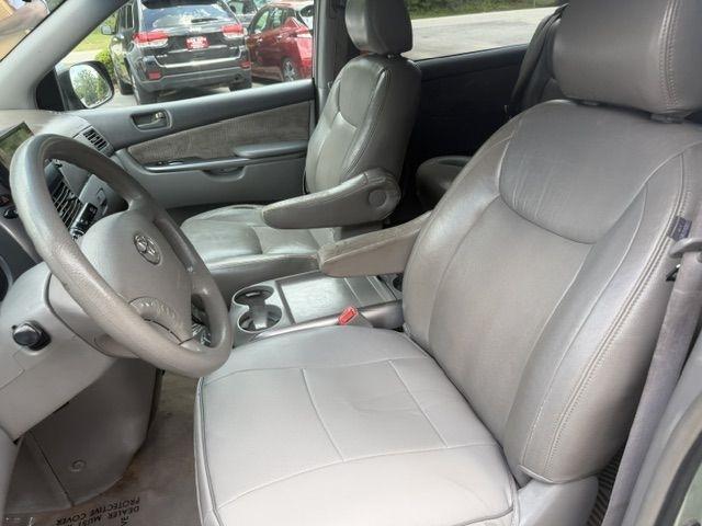 Toyota Sienna CE FWD 8-Passenger 2008