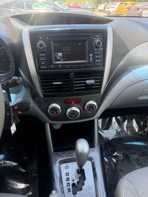 Subaru Forester 2.5X Limited 2012