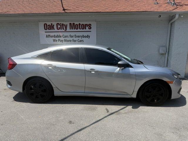 Honda Civic LX Sedan CVT 2017