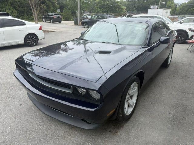 Dodge Challenger 2dr Cpe SXT Plus 2014