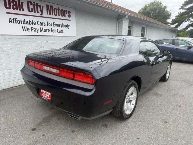 Dodge Challenger 2dr Cpe SXT Plus 2014