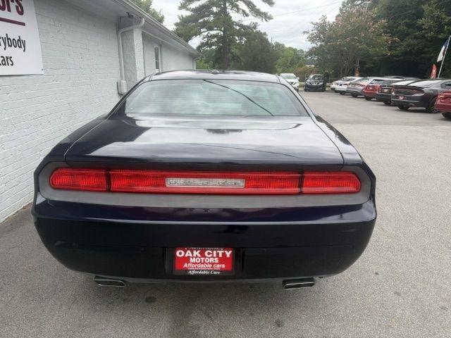 Dodge Challenger 2dr Cpe SXT Plus 2014