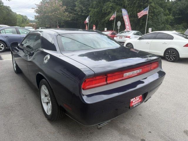 Dodge Challenger 2dr Cpe SXT Plus 2014