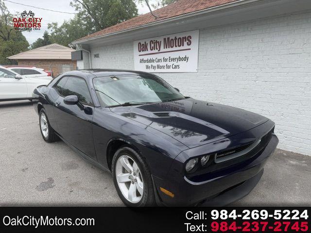 Dodge Challenger 2dr Cpe SXT Plus 2014