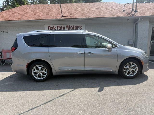 Chrysler Pacifica Limited FWD 2020