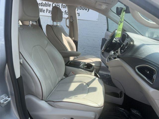 Chrysler Pacifica Limited FWD 2020