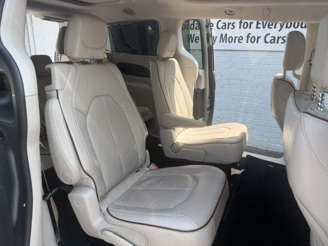 Chrysler Pacifica Limited FWD 2020