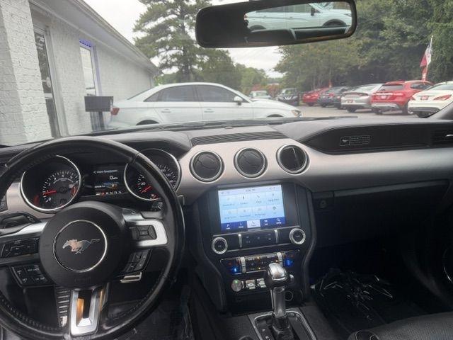 Ford Mustang EcoBoost Convertible 2020