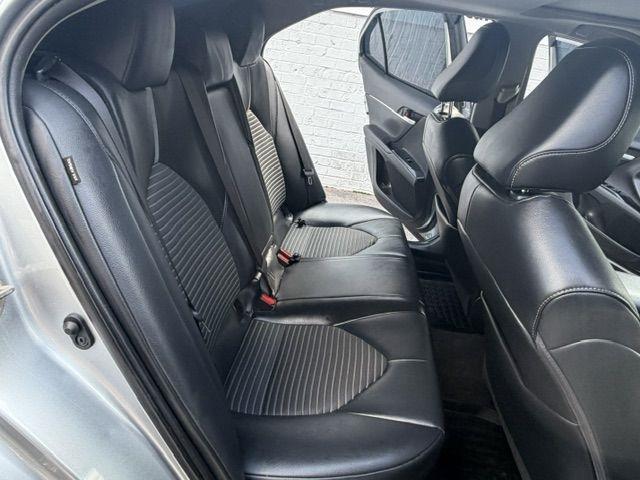 Toyota Camry SE Auto (Natl) 2020
