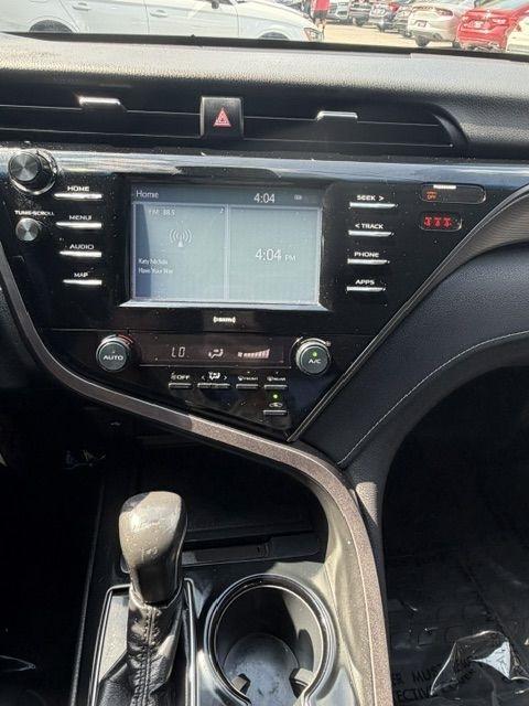 Toyota Camry SE Auto (Natl) 2020