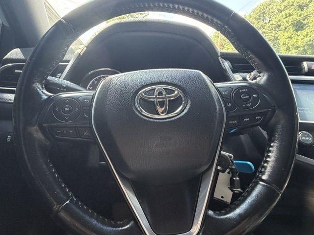 Toyota Camry SE Auto (Natl) 2020